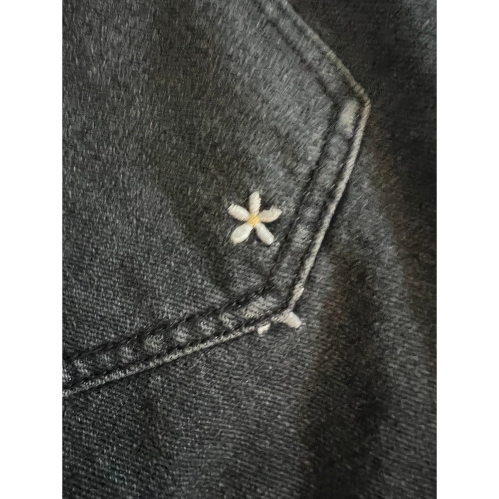 PacSun Black Daisy Embroidered Denim Mini Skirt 25 Floral Cotton Raw Hem - Picture 9 of 9